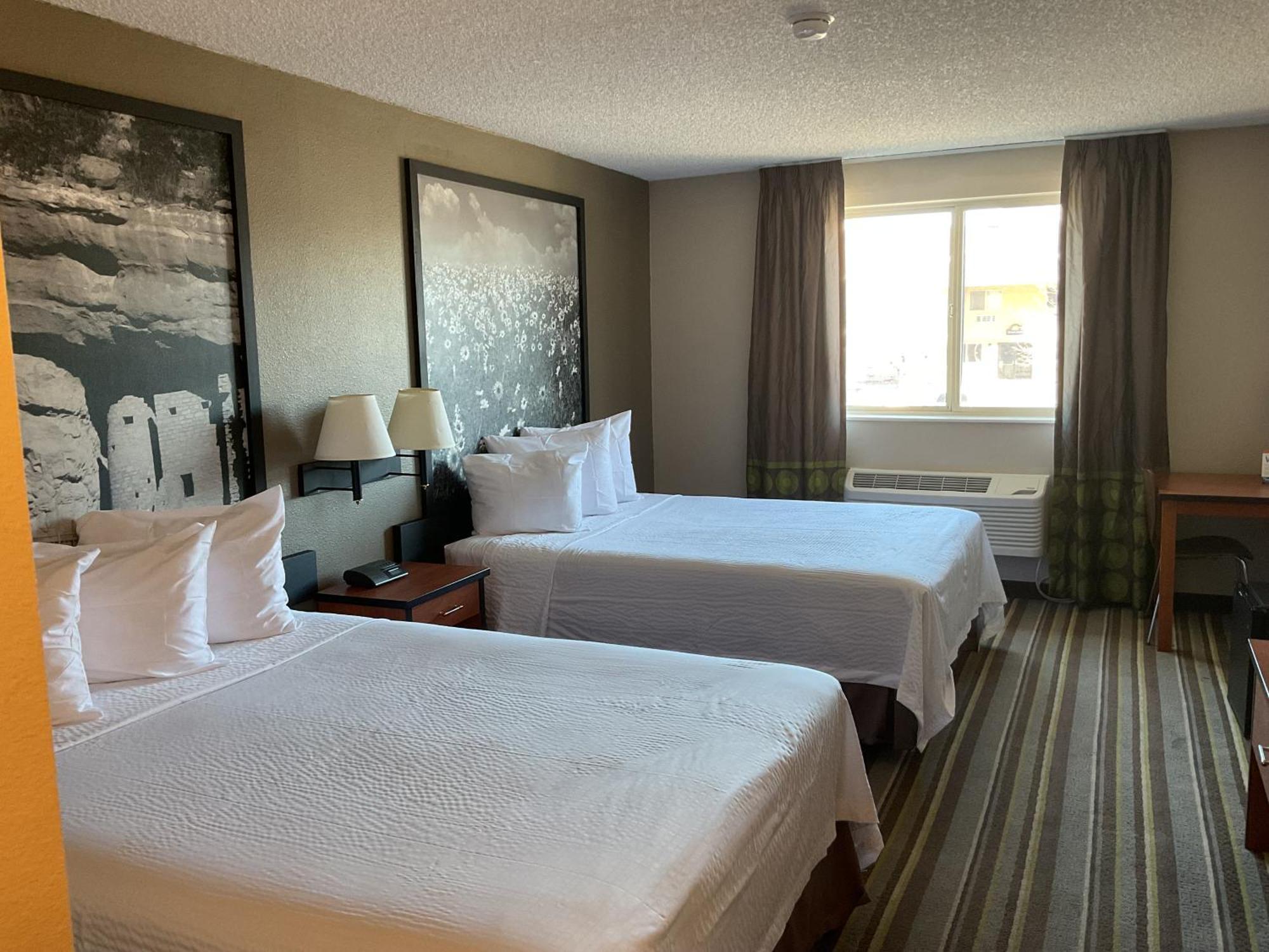 Super 8 By Wyndham Colorado Springs Airport Motell Exteriör bild