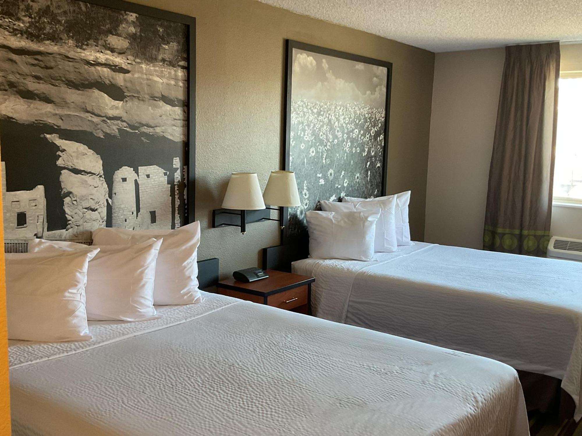 Super 8 By Wyndham Colorado Springs Airport Motell Exteriör bild
