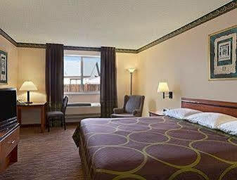 Super 8 By Wyndham Colorado Springs Airport Motell Exteriör bild